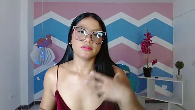 miss honey01 online show from 01/17/25, 05:51