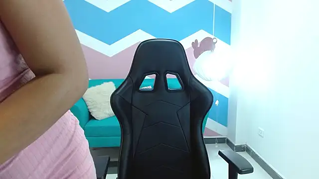 miss honey01 online show from 02/22/25, 11:24