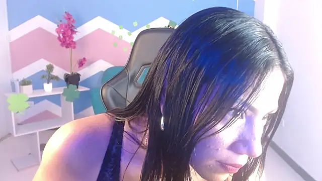 miss honey01 online show from 03/18/25, 11:31