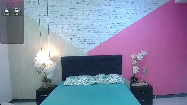 miss honey01 online show from 10/05/25, 11:41