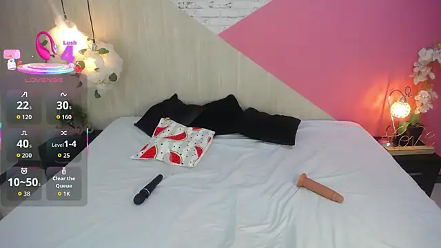 miss honey01 online show from 11/19/25, 11:27