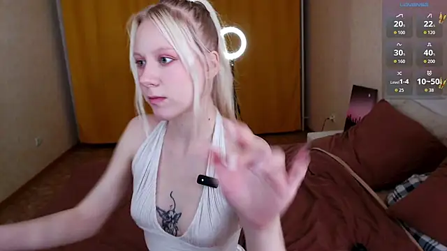 Snapshot of Mary_Kitty88 chatting on 02/04/26, 10:15 Mary Kitty88 online show from 02/04/26, 10:15