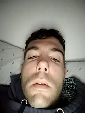 Snapshot of Yeray01 chatting on 03/27/26, 04:40 Yeray01 online show from 03/27/26, 04:40