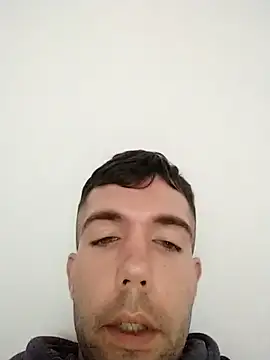 Snapshot of Yeray01 chatting on 03/27/26, 06:18 Yeray01 online show from 03/27/26, 06:18