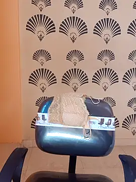 Snapshot of Divya-2007 chatting on 02/18/25, 06:37 Divya-2007 online show from 02/18/25, 06:37