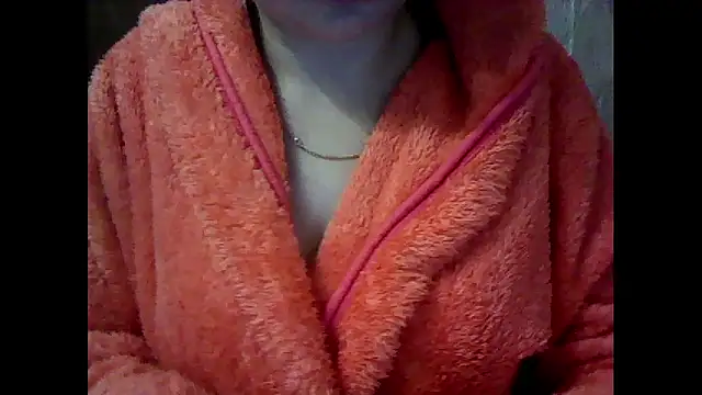 Snapshot of Allie_Janet chatting on 10/14/25, 02:45 Allie Janet online show from 10/14/25, 02:45