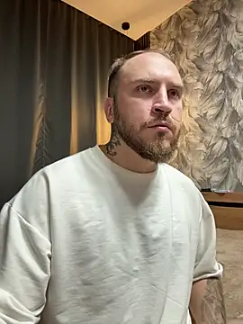 Snapshot of _XxX-XxX_ chatting on 11/09/25, 03:21 XxX-XxX online show from 11/09/25, 03:21