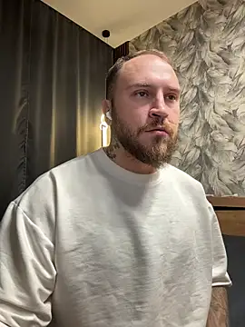 Snapshot of _XxX-XxX_ chatting on 11/16/25, 04:45 XxX-XxX online show from 11/16/25, 04:45