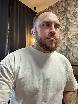 Snapshot of _XxX-XxX_ chatting on 11/28/25, 09:34 XxX-XxX online show from 11/28/25, 09:34