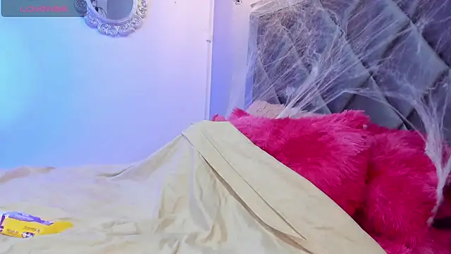 Sophiaa Gomez online show from 10/09/25, 11:52