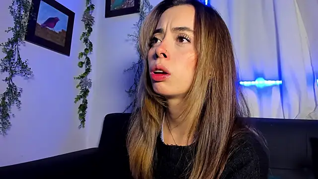 Sophiaa Gomez online show from 12/21/25, 03:24