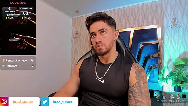 Snapshot of Brad_Summer chatting on 10/29/25, 05:14 Brad Summer online show from 10/29/25, 05:14