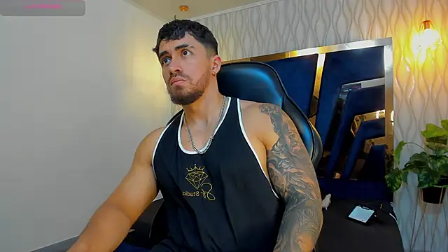 Snapshot of Brad_Summer chatting on 11/01/25, 05:15 Brad Summer online show from 11/01/25, 05:15