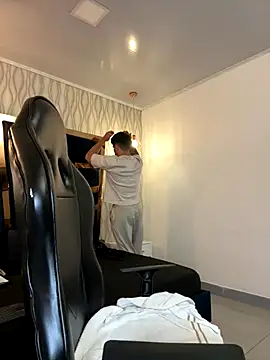 Snapshot of Brad_Summer chatting on 11/15/25, 05:42 Brad Summer online show from 11/15/25, 05:42