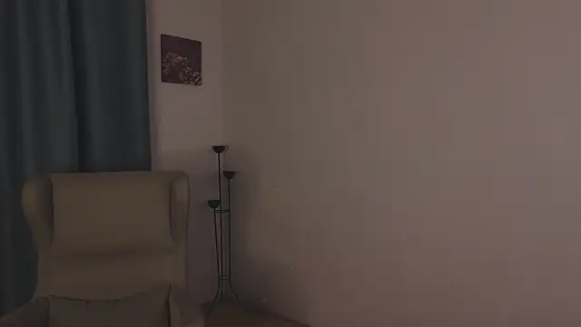 Snapshot of too_sexxxy chatting on 11/24/25, 04:18 too sexxxy online show from 11/24/25, 04:18