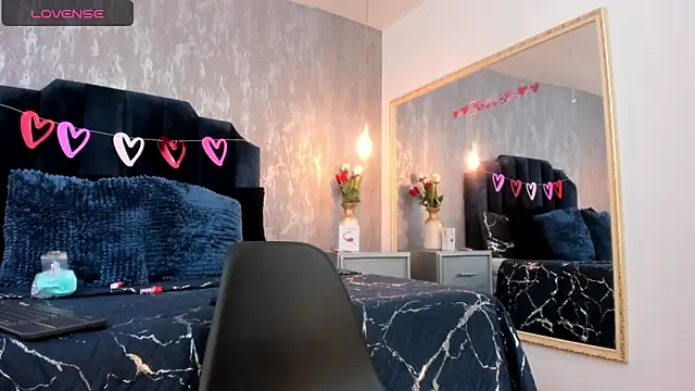 Isis ariany  online show from 03/12/25, 12:36