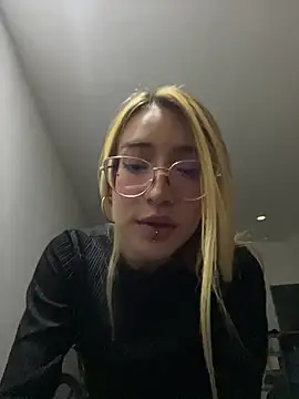 Snapshot of Princess_tokyo chatting on 05/13/26, 07:39 Princess tokyo online show from 05/13/26, 07:39