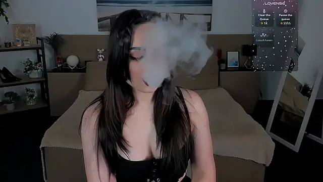 Snapshot of Noirael chatting on 10/03/25, 08:50 Noirael online show from 10/03/25, 08:50