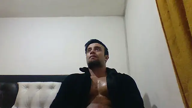 Snapshot of davidcr89 chatting on 10/14/25, 06:47 davidcr89 online show from 10/14/25, 06:47