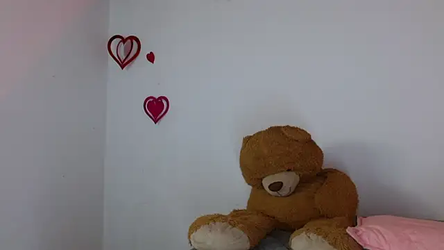 lucie petite online show from 03/16/25, 06:23