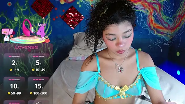 lucie petite online show from 09/25/25, 06:44