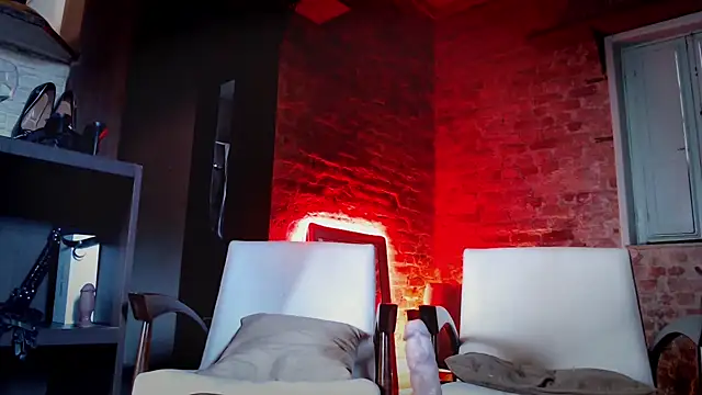 Snapshot of MistressLacey chatting on 10/12/25, 01:10 MistressLacey online show from 10/12/25, 01:10