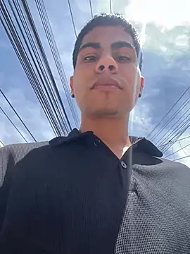 Snapshot of Dannytwinksxxx chatting on 02/04/26, 04:35 Dannytwinksxxx online show from 02/04/26, 04:35