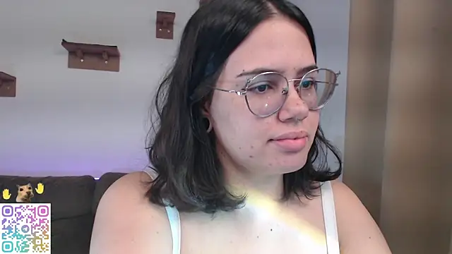crystalll room online show from 06/11/26, 01:05