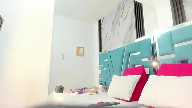 miilaklum online show from 02/28/25, 07:25