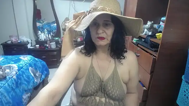 Snapshot of jazmin_mature_ chatting on 05/23/26, 01:15 jazmin mature online show from 05/23/26, 01:15