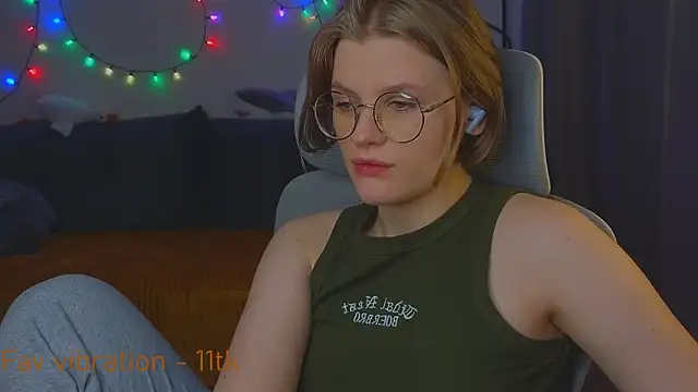  JessieVibes online show from 10/25/25, 02:46