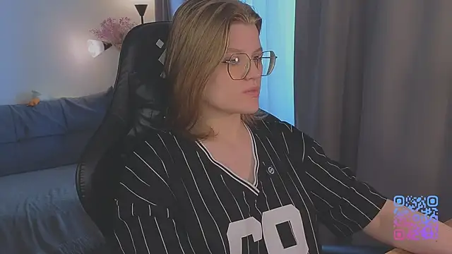  JessieVibes online show from 06/20/26, 01:47