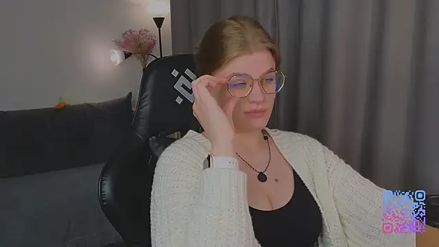  JessieVibes online show from 06/23/26, 02:37