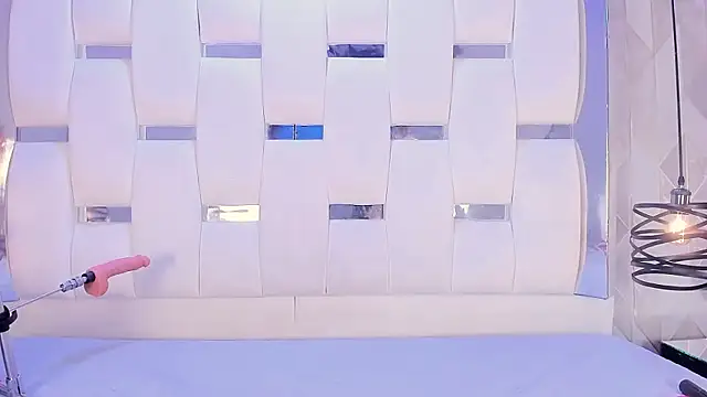 Snapshot of BriannaRoses chatting on 11/02/25, 08:44 BriannaRoses online show from 11/02/25, 08:44