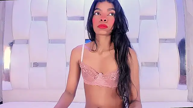 Snapshot of BriannaRoses chatting on 11/07/25, 09:04 BriannaRoses online show from 11/07/25, 09:04