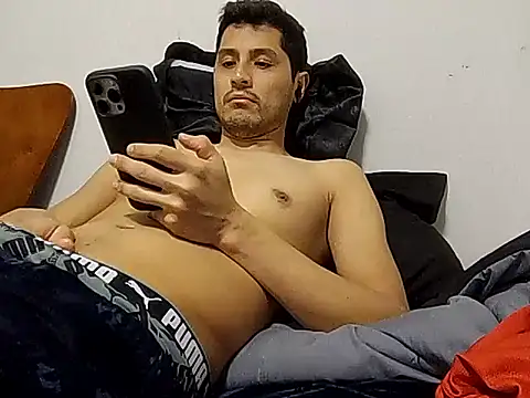 Snapshot of PerroDemonioHot chatting on 01/07/26, 10:56 PerroDemonioHot online show from 01/07/26, 10:56