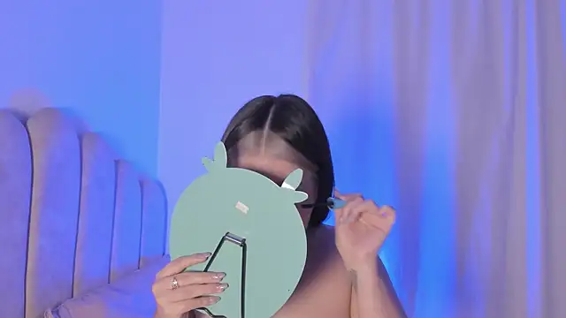 Snapshot of Marianagarcia01 chatting on 03/28/26, 10:31 Marianagarcia01 online show from 03/28/26, 10:31