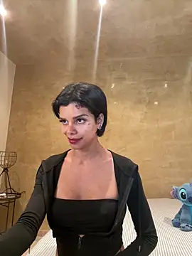 Snapshot of Rosariolovex chatting on 02/05/25, 10:41 Rosariolovex online show from 02/05/25, 10:41