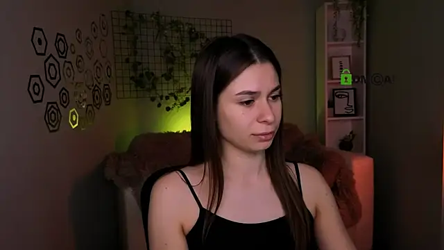 flora ri online show from 12/17/25, 10:10