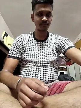 Snapshot of xx54362 chatting on 03/25/26, 12:11 xx54362 online show from 03/25/26, 12:11