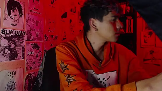 Snapshot of Mickey_Magic chatting on 03/06/25, 10:52 Mickey Magic online show from 03/06/25, 10:52