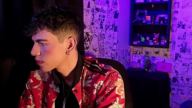 Snapshot of Mickey_Magic chatting on 01/15/26, 04:50 Mickey Magic online show from 01/15/26, 04:50