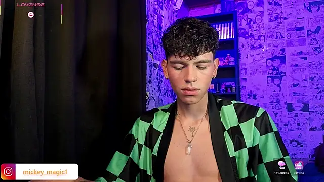 Snapshot of Mickey_Magic chatting on 01/17/26, 03:55 Mickey Magic online show from 01/17/26, 03:55