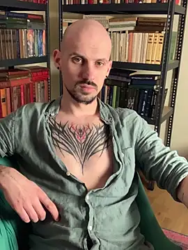 AssHunter4k online show from 02/21/25, 03:32