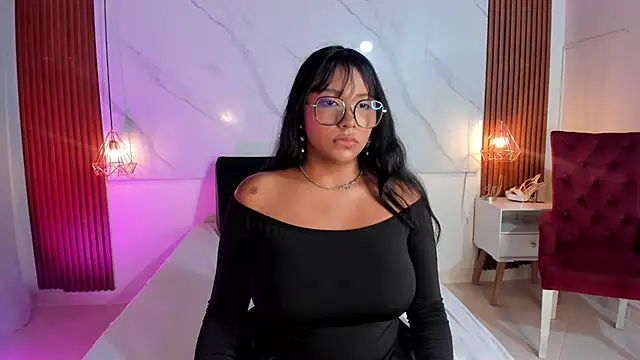 isabella zc online show from 11/29/25, 08:23