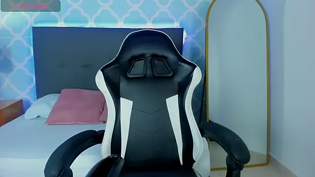 adarna13  online show from 09/15/25, 07:36