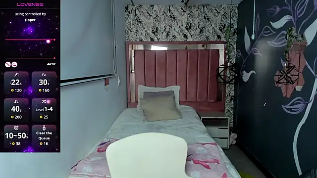 Snapshot of Connie_Bell chatting on 02/02/26, 10:19 Connie Bell online show from 02/02/26, 10:19