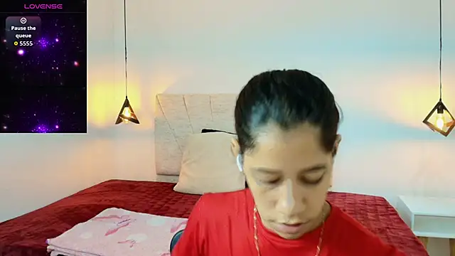 Snapshot of Connie_Bell chatting on 02/06/26, 06:33 Connie Bell online show from 02/06/26, 06:33