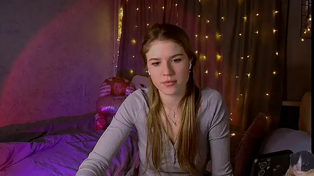 Snapshot of Melissa_smith_ chatting on 02/14/25, 09:43 Melissa smith online show from 02/14/25, 09:43