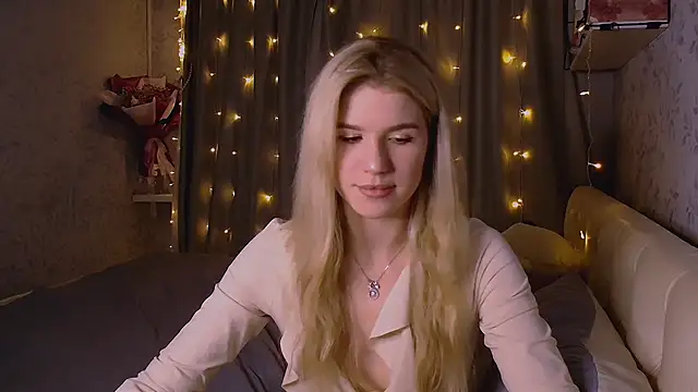 Snapshot of Melissa_smith_ chatting on 10/13/25, 07:14 Melissa smith online show from 10/13/25, 07:14